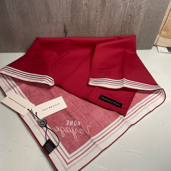 Netjets Maxbone Red Dog Bandana - Picture 5 of 5